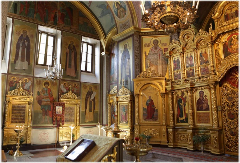 фото внутри Михайловской церкви