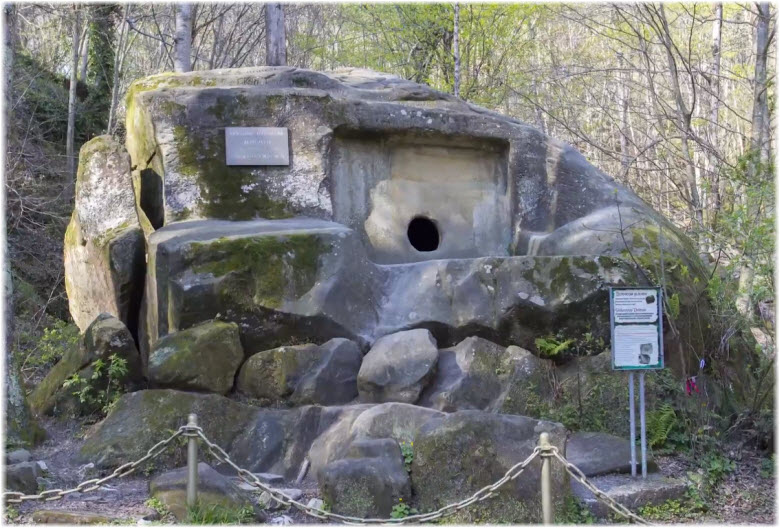 foto volkonskogo dolmena