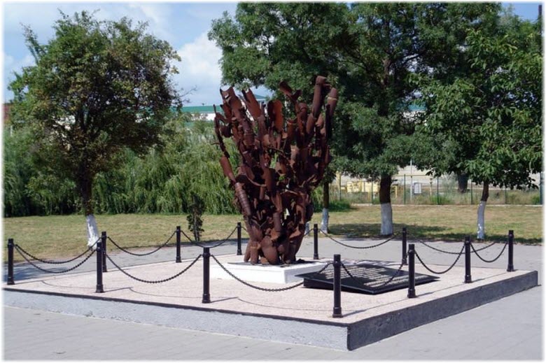 памятник Взрыв в Новороссийске