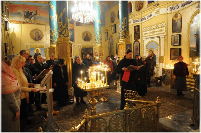 фото на службе в соборе Архистратига Михаила